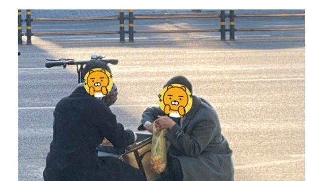 회사앞에서 누가 야쿠르트 아줌마 가방 털길래