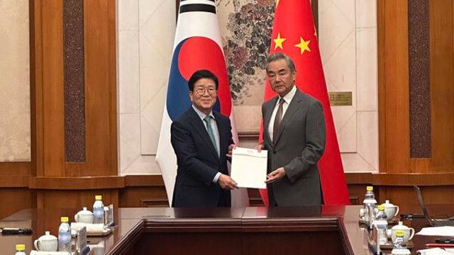 특사단, 中에 친서 전달…中 