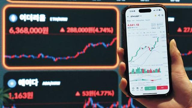 최고가 찍고 하루 만에 8%대 급락한 이더리움, 비트코인도 ‘약세’