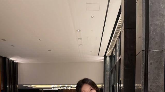 정유진, 우아한 점프수트로 완성한 ‘클레비지라인 여신’ 포스