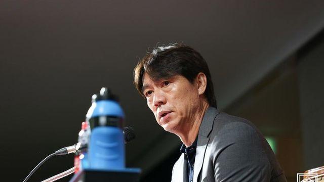 [IN POINT] '홍명보 감독 최대 고민' 해결할 적임자 누구? 카스트로프 가세한 3선 경쟁