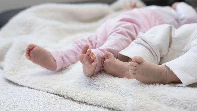 시험관으로 얻은 쌍둥이 살해한 엄마…남편 