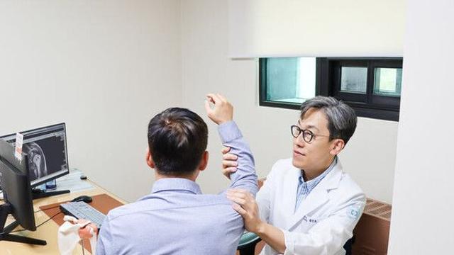 어깨 통증 주범인 '이것'…수술 필요한 경우는 따로 있다