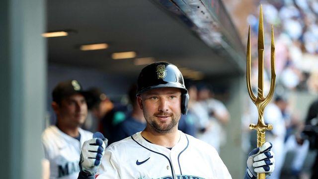 시애틀 롤리, MLB 포수 최초 단일시즌 50홈런 폭발