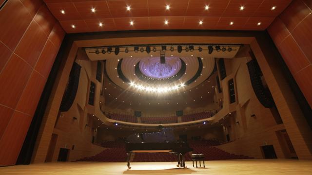 세종예술의전당서 리허설하던 무용수 2명 추락···‘중상’ 입어