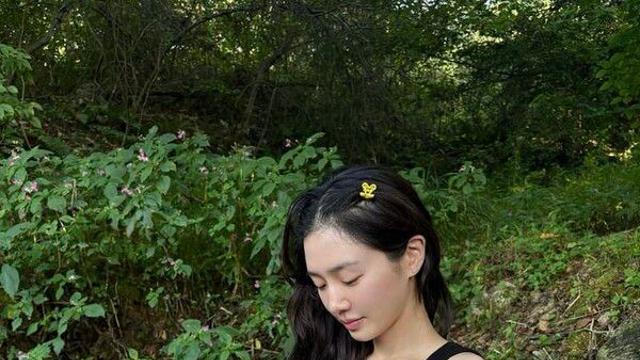 박규영 '몸빼' 바지 입고도 예쁘네…민낯 수수 매력