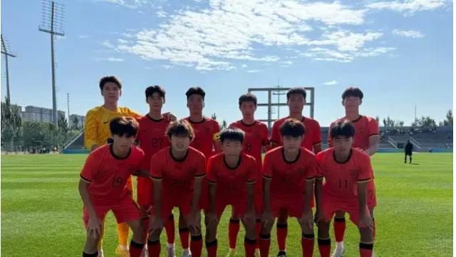 '한국 나와' 中 축구 뭐야? 日 3-0 대파→2연승 질주…