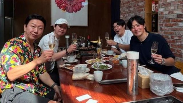 ‘신사의 품격’ 김수로·장동건·김민종·이종혁, 13년 만에 완전체 회동