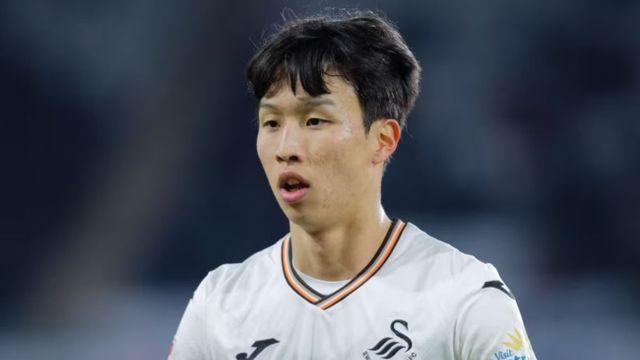 '선발+키패스 3회' 엄지성, 스완지 EFL컵 3라운드 진출 견인...부상 몸 상태는 우려