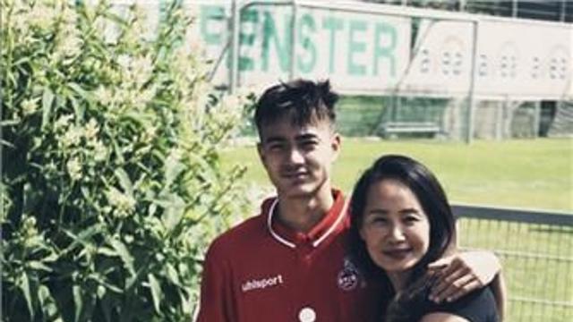 카스트로프 모친 