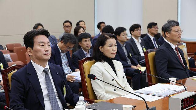 과방위, 방통위 개편법 상정…與 '방통위 정상화' 외치며 속도전