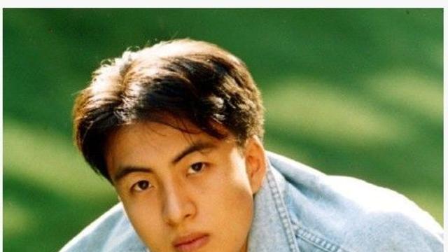 배용준 안경 유무 차이