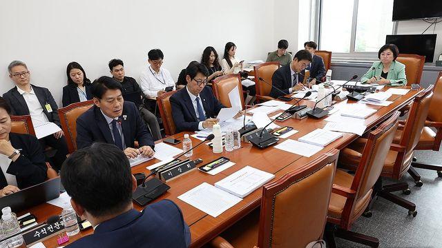 방통위→방송미디어통신위로…과방위 법안소위 개편 논의 착수