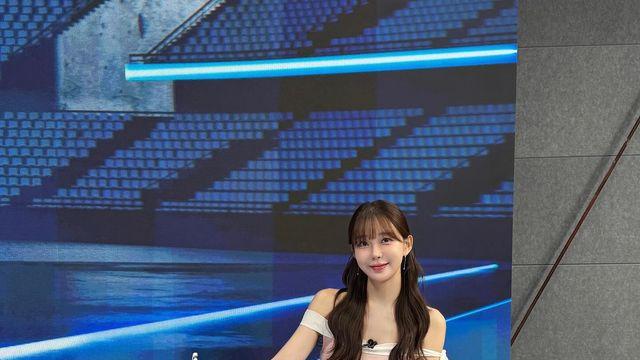 김윤희, 핑크 원피스로 전한 스포티 글램 매력