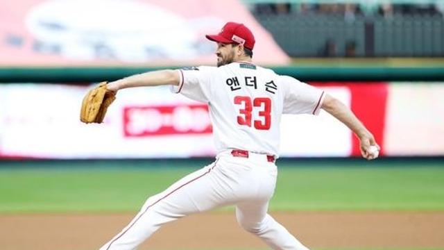 SSG 앤더슨, 프로야구 최소이닝 200탈삼진 신기록(종합)