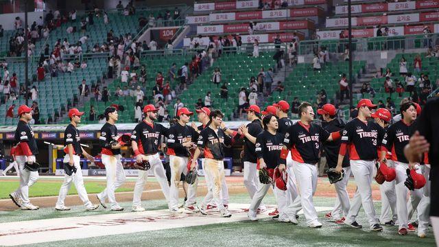 '연장 11회초 4득점' KIA, 6연패 탈출…삼성은 5연승 신바람(종합)