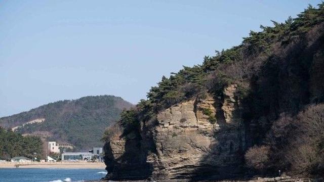 변산 가볼 만한 곳, 파도 소리 가득한 자연 명소 탐방