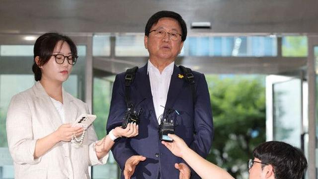 최교진, 과거 통일부에 방북 17번 신청…16번 승인 받아