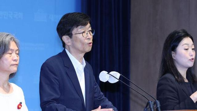 곽노현 '국정원 사찰 국가 상대 손배소' 2심도 패소