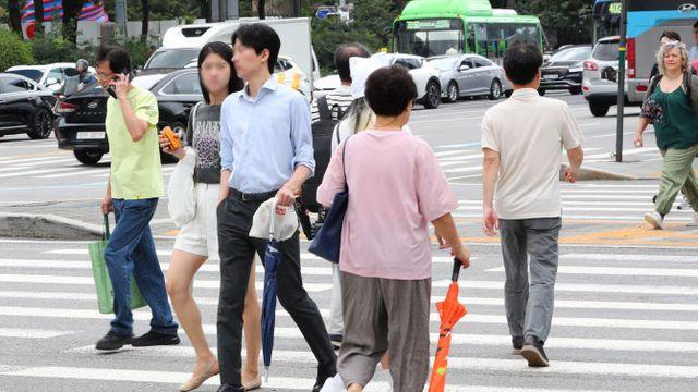 수도권·충남권·제주 소나기…전국 흐린 하늘[내일날씨]
