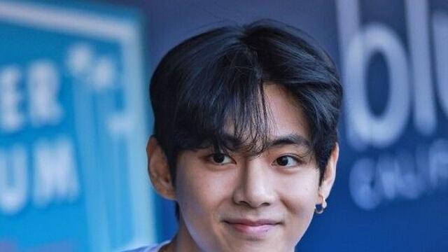 뷔, 오타니 쇼헤이와 ‘월드스타 투샷’…“옆에서도 안 밀린다” 늠름한 비주얼 과시