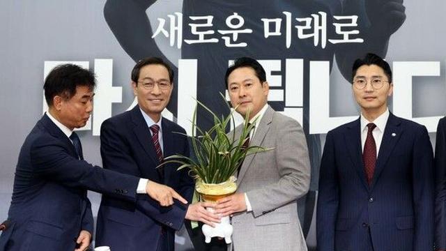 우상호, 장동혁에 