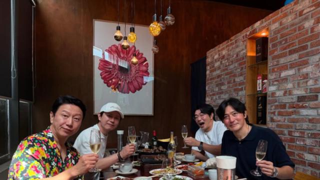 '신사의 품격' 4인방 13년 만에 뭉쳤다... 
