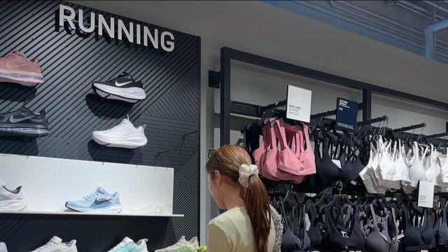 노로라 노윤주, 러닝화 매장에서 눈길 끈 일상컷