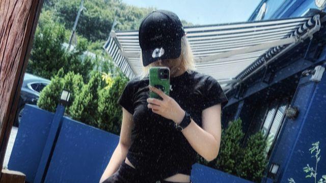 공민지, 블랙 무드로 시선 압도한 거울 셀카