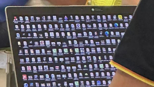 회사에서 가끔 보이는 PC 바탕화면