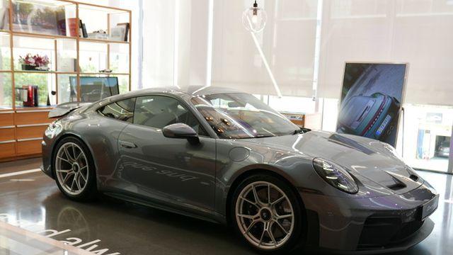 [집중분석] 포르쉐 911 GT3 투어링 패키지, 트랙 본능 숨긴 우아함