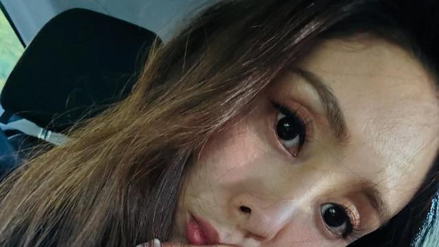 '성매매 벌금형' 지나, 11개월만 SNS 재개…