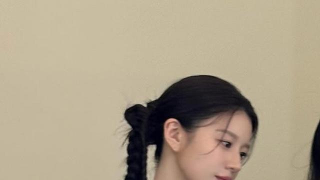 밋밋한 헤어? 고윤정,지수,제니처럼 땋아보자