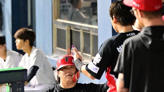 KIA 다시 달린다! SSG 10-6 제압하고 위닝시리즈...김선빈 3안타 3타점+성영탁 2이닝 완벽투 [문학:스코어]