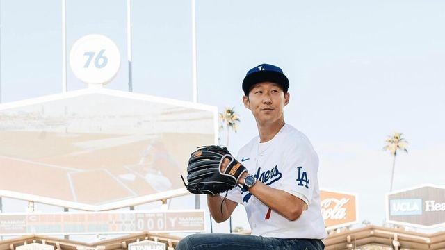 손흥민, 다저스 홈경기서 시구… “쏘니!” 함성에 스타디움 들썩