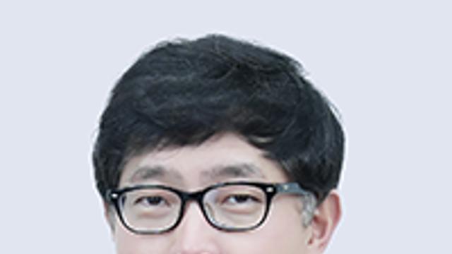 [의학칼럼] 어깨가 아프면 오십견? 오해와 진실!