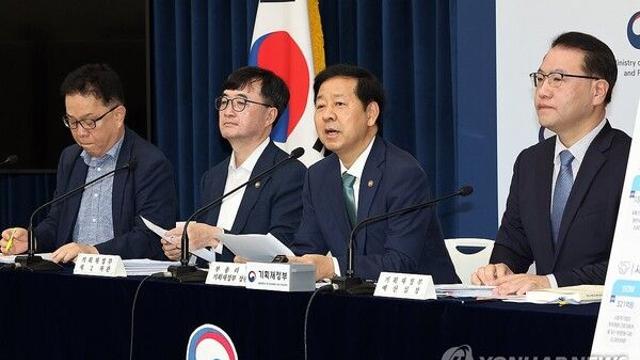 이재명 정부, 첫 예산 728조 원 확장…AI와 R&D에 집중 투자