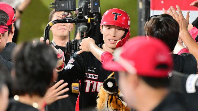 '5강 경쟁 안 끝났다!' KIA 대폭발, KT 10-1 완파하고 3연승 질주…김호령+오선우 5안타 8타점 합작