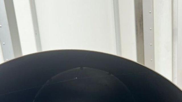 옷걸이·나뭇가지로 뚫리는 헌옷수거함…빈곤 노인 '절도 악순환' 근절대책 시급