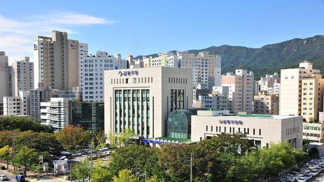 등록 없이 선거문자 전송…전 부산 금정문화회관장 벌금 90만원