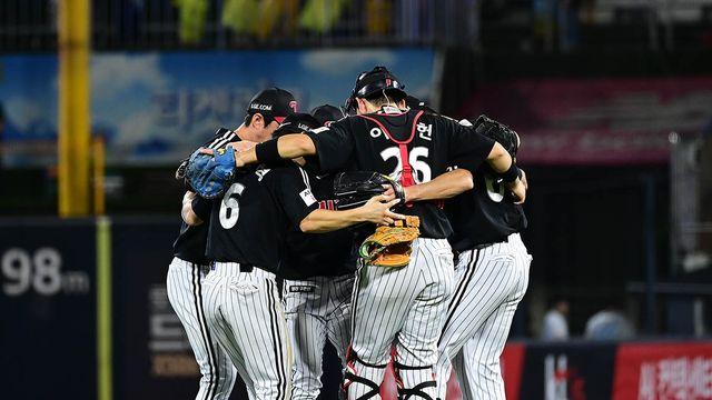'독주' LG, 우승 시즌 2023년 넘어 대기록 노린다!…남은 22G '12승' 적립하면 87승→'구단 최다승' 경신
