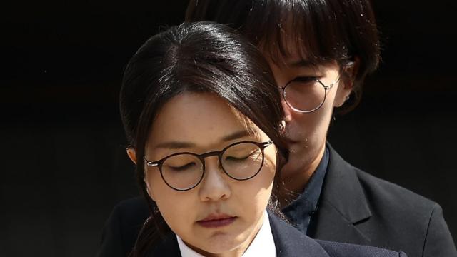 김건희, 정치자금법·자본시장법 위반 등 혐의로 구속기소