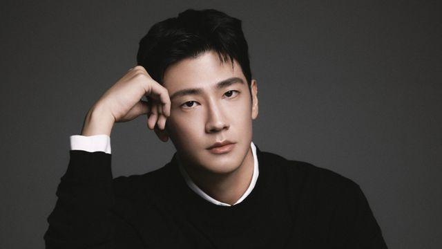 구자성, 시크한 눈빛+압도적 피지컬.. 새 프로필 공개