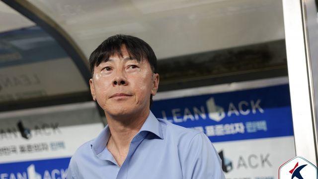 '부임 후 패패패 3연패' 신태용 감독 