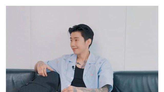 시력 -2.75라는 박재범이 쓰는 안경 브랜드
