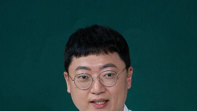충주맨, 공무원 고충 토로 “악성 민원인, 침 뱉고 지팡이로 때리기도” (아형)