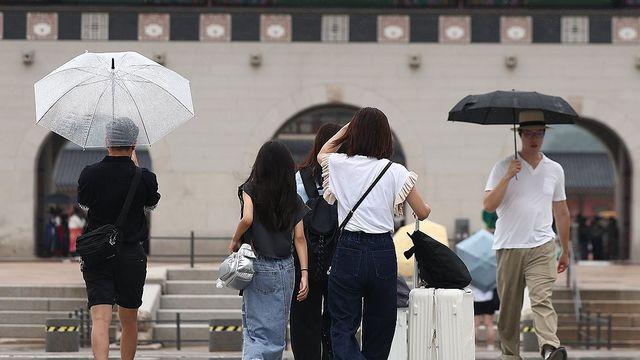 [날씨] 대부분 지역에 강한 비·소나기…이틀간 최대 80㎜