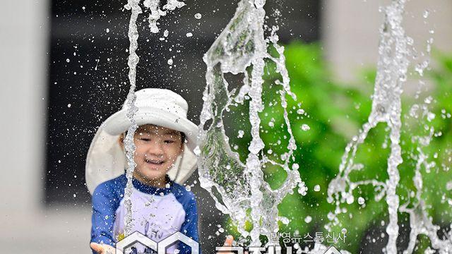 [오늘날씨] 수도권·충청 5~60㎜ 비 소식...서울 낮 31도·청주 34도 ‘무더위’