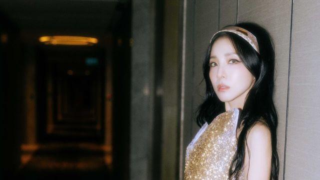 산다라박, 황금빛 드레스에 시선 강탈…글리터 여신 포스