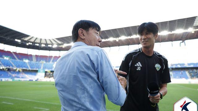 '포엣 대신 지휘' 정조국 코치 